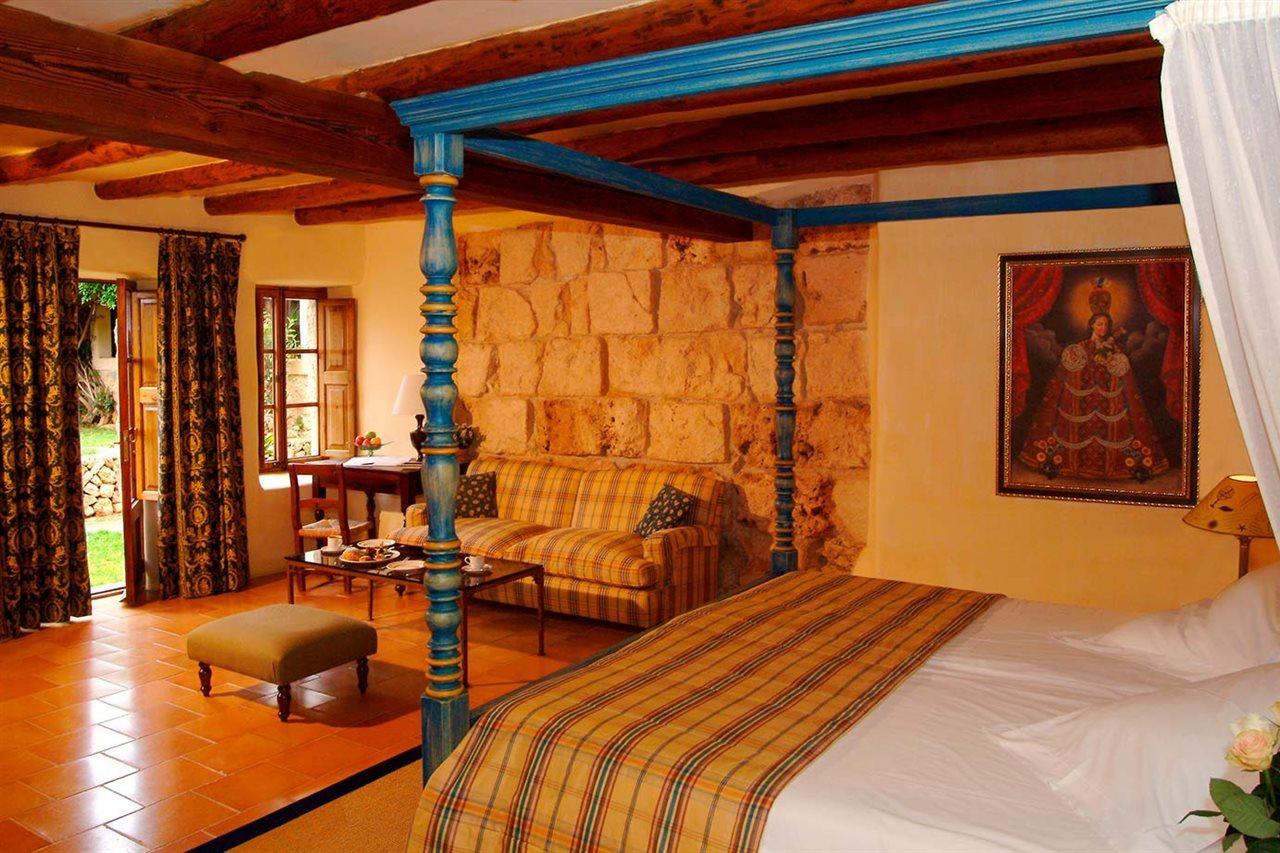 Reserva Rotana Golf Hotel 5*